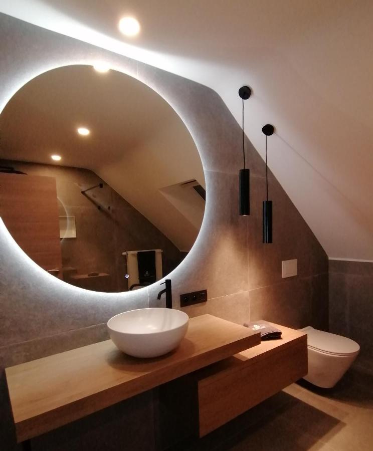 Le Clos Du Montys Louveigné Dış mekan fotoğraf