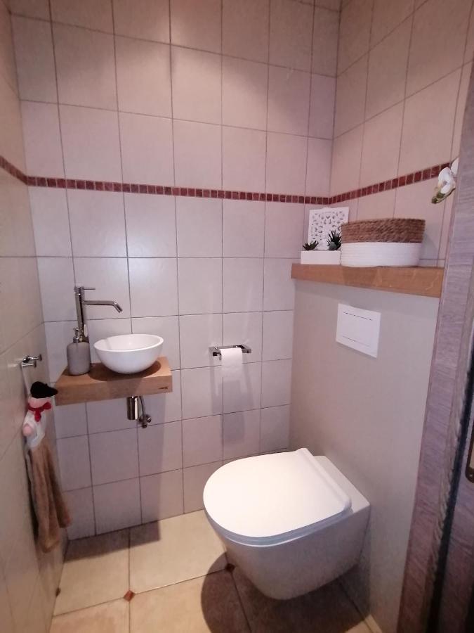 Le Clos Du Montys Louveigné Dış mekan fotoğraf